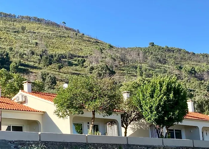 Casas De Alpedrinha